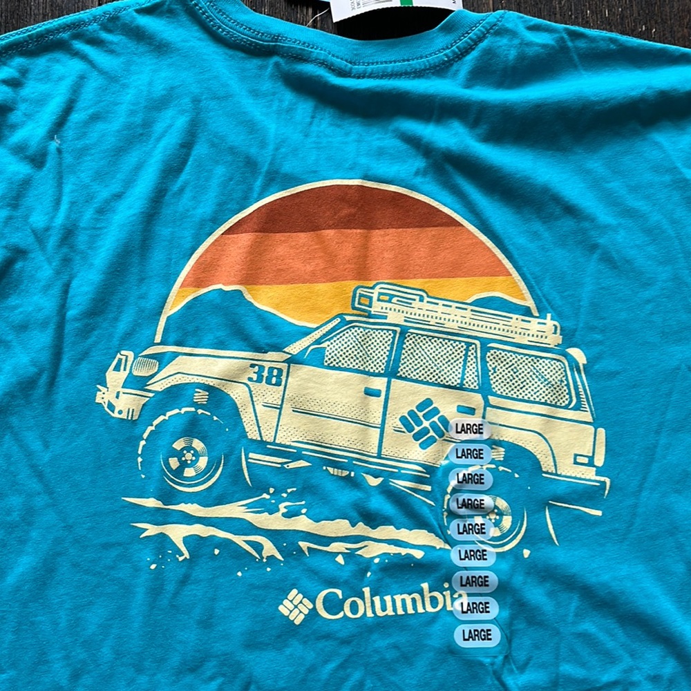NWT Columbia Mens T-shirt size Large Teal design on back
